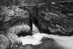 Berg, foss og bru