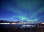 Nordlys og havtåke