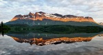 Nordlandsfjell i midnattsol
