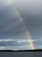 Padlere under høy himmel.
