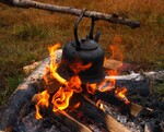 Bålkos i høstskogen